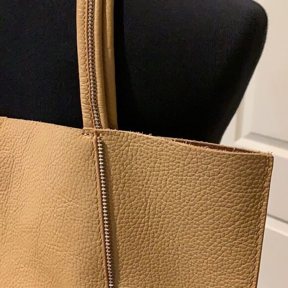 Botkier camel tote - Picture 2 of 16